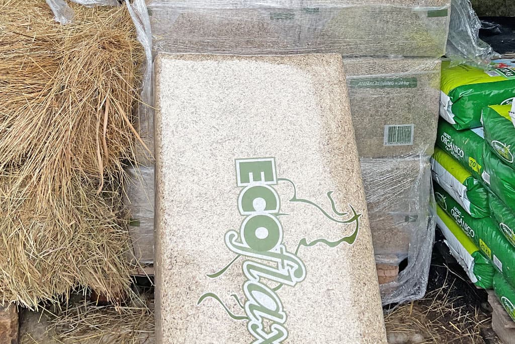 Productos para todo tipo de animales de granja en Forrajes Salnés, Mosteiro